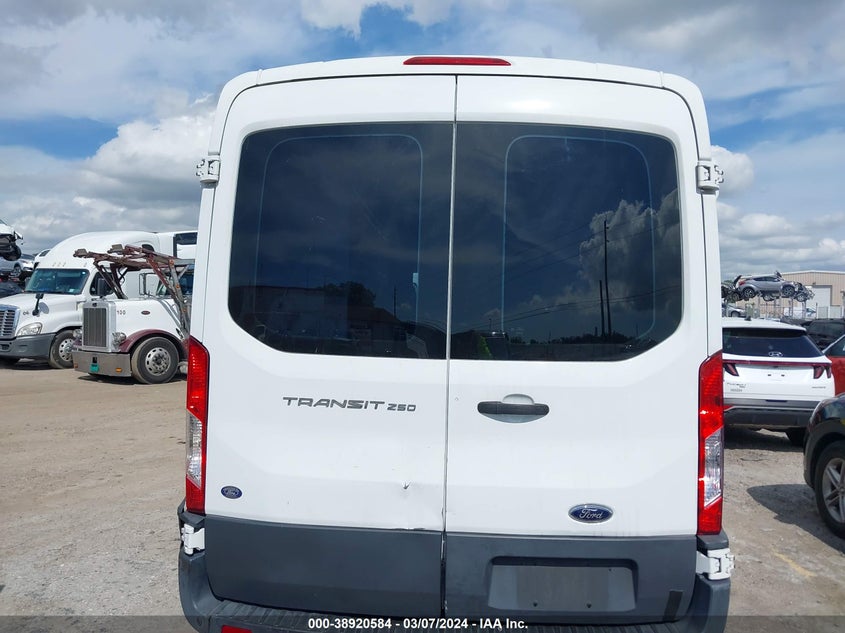 2015 Ford Transit-250 VIN: 1FTNR1CM2FKB18144 Lot: 38920584