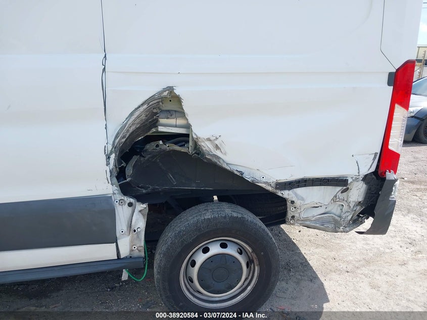 2015 Ford Transit-250 VIN: 1FTNR1CM2FKB18144 Lot: 38920584