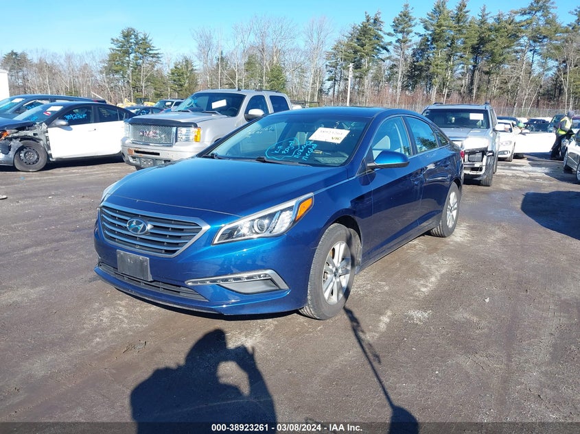 2015 HYUNDAI SONATA VIN: 5NPE24AF9FH043127