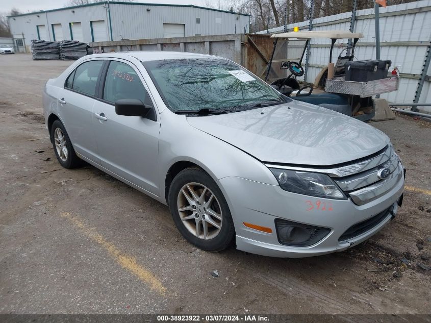 2012 Ford Fusion S VIN: 3FAHP0GA9CR301082 Lot: 38923922