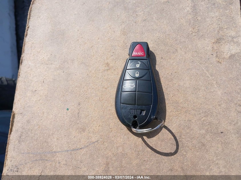 2008 Dodge Charger R/T VIN: 2B3KA53H28H266262 Lot: 38924028