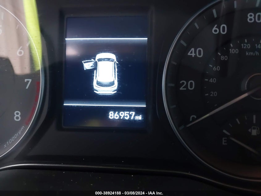VIN KM8K12AA1LU553757 2020 HYUNDAI KONA SE