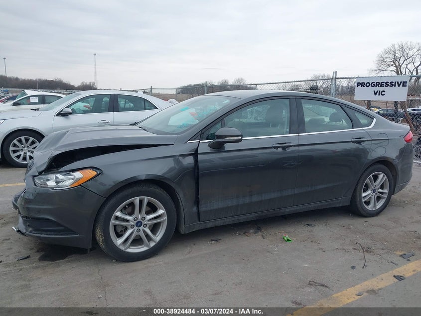 VIN 3FA6P0HD2JR227632 2018 FORD FUSION SE