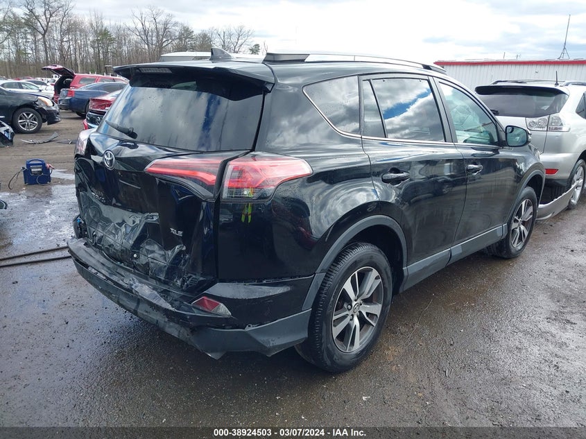VIN 2T3WFREV4JW413537 2018 TOYOTA RAV4 XLE