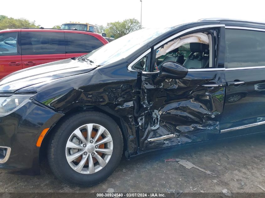 2019 Chrysler Pacifica Touring L VIN: 2C4RC1BG0KR650146 Lot: 38924540