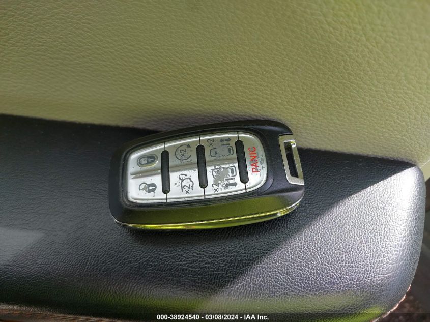 2019 Chrysler Pacifica Touring L VIN: 2C4RC1BG0KR650146 Lot: 38924540