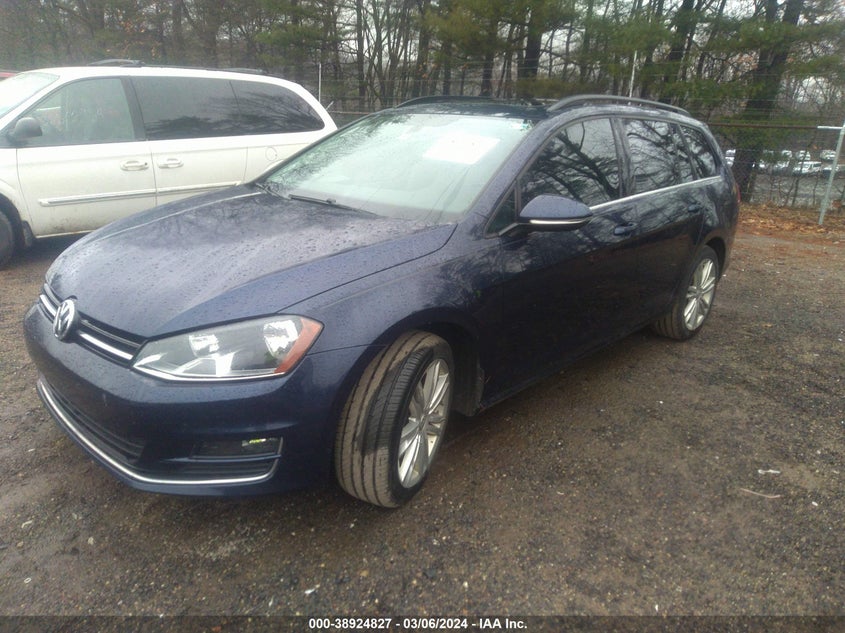 2015 VOLKSWAGEN GOLF SPORTWAGEN TDI SE 4-DOOR - 3VWCA7AU7FM515228