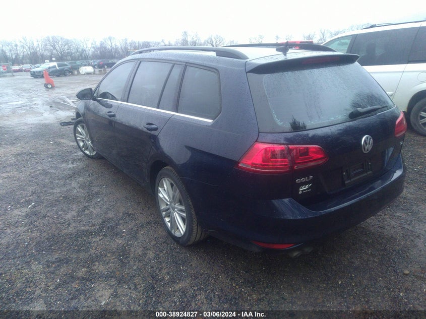 2015 VOLKSWAGEN GOLF SPORTWAGEN TDI SE 4-DOOR - 3VWCA7AU7FM515228