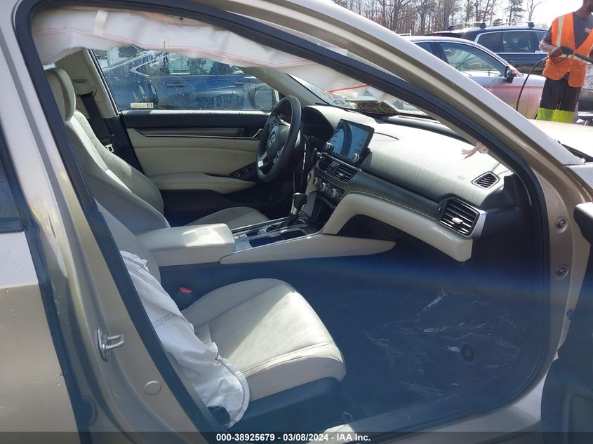 VIN 1HGCV1F10KA106516 2019 HONDA ACCORD LX