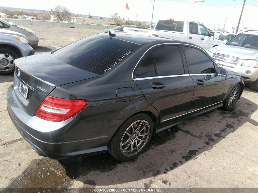 2013 Mercedes-Benz C 300 Luxury 4Matic/Sport 4Matic VIN: WDDGF8AB6DR283684 Lot: 38928058