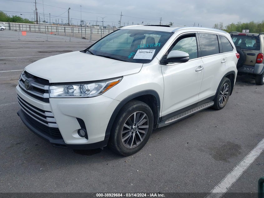 2019 TOYOTA HIGHLANDER VIN: 5TDKZRFH0KS552579