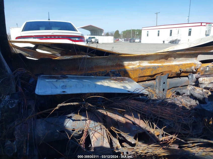 2019 TOYOTA COROLLA LE - 2T1BURHE3KC153126