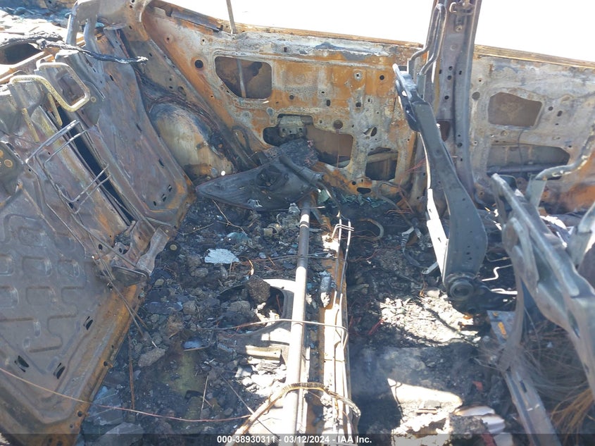 2019 TOYOTA COROLLA LE - 2T1BURHE3KC153126