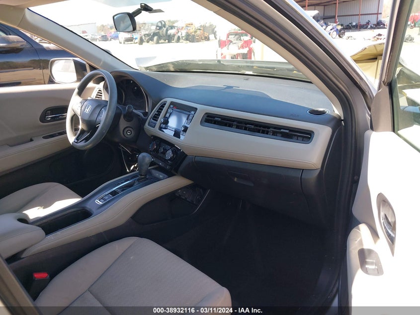 VIN 3CZRU5H31JM722240 2018 HONDA HR-V LX