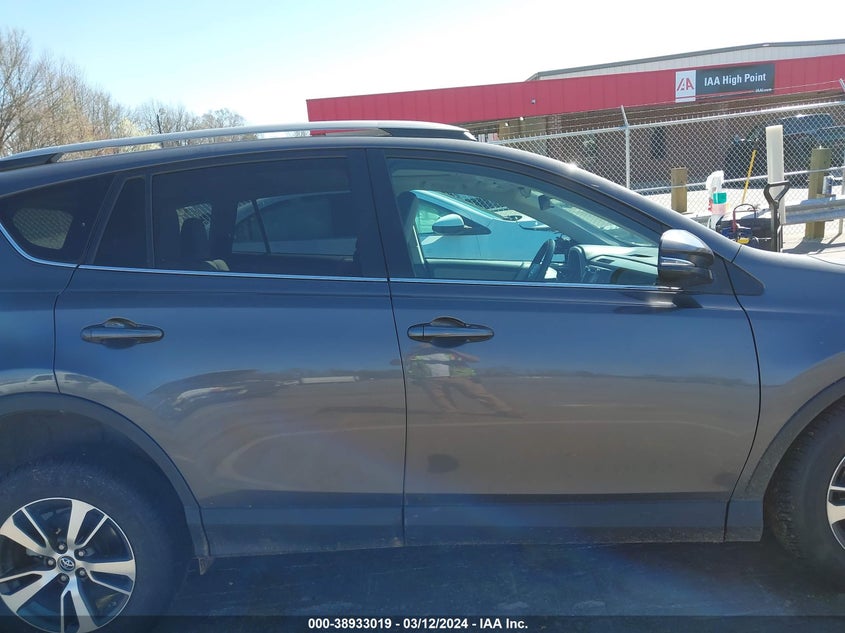 2018 TOYOTA RAV4 XLE - 2T3WFREVXJW466727