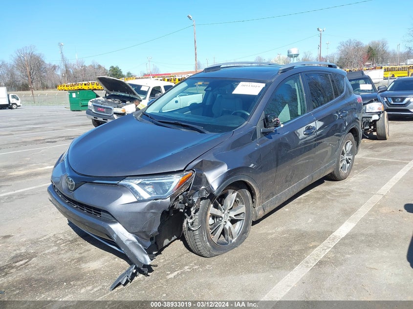 2018 TOYOTA RAV4 XLE - 2T3WFREVXJW466727