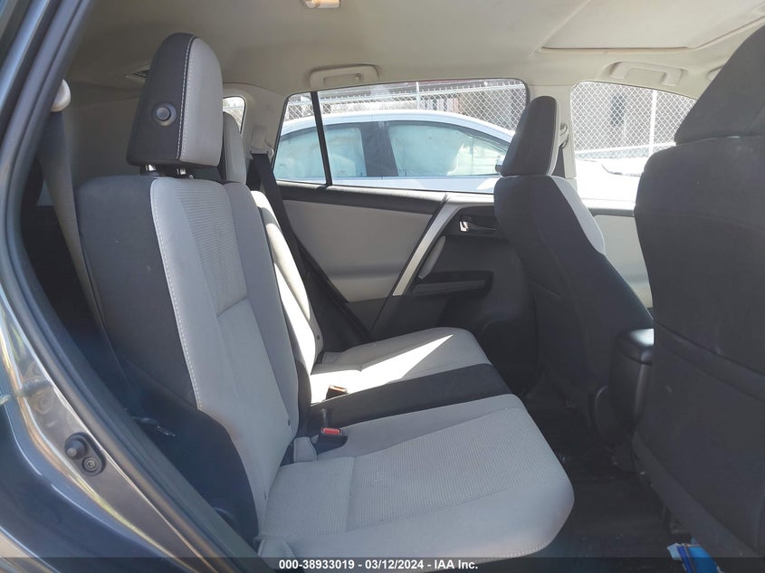 2018 TOYOTA RAV4 XLE - 2T3WFREVXJW466727