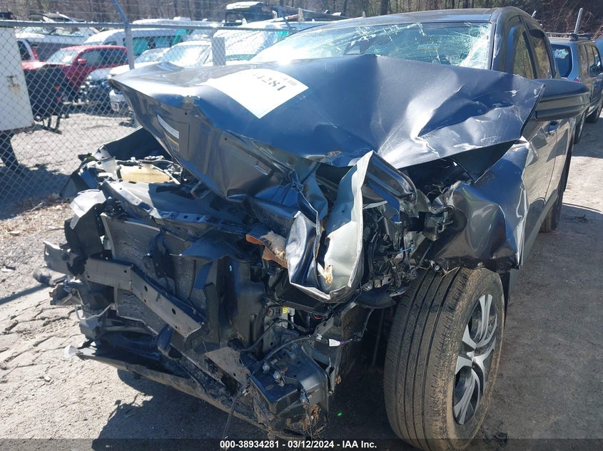 VIN JTMBFREV1JJ736263 2018 TOYOTA RAV4 LE
