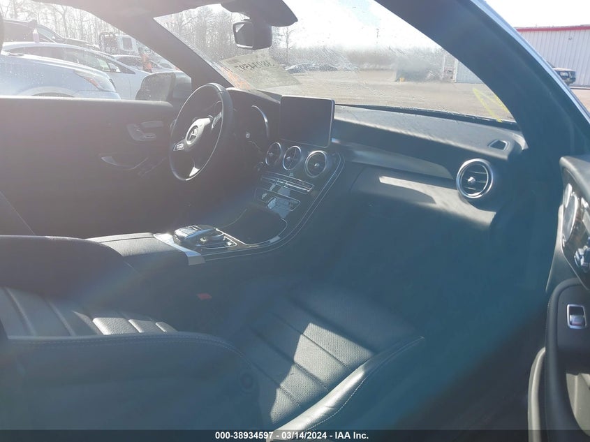 VIN WDDWK4KB4JF615763 2018 MERCEDES-BENZ C 300 4MATIC