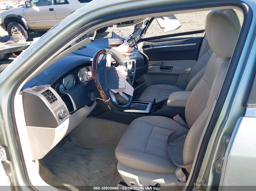 2006 Chrysler 300C VIN: 2C3KA63H46H464587 Lot: 38935665