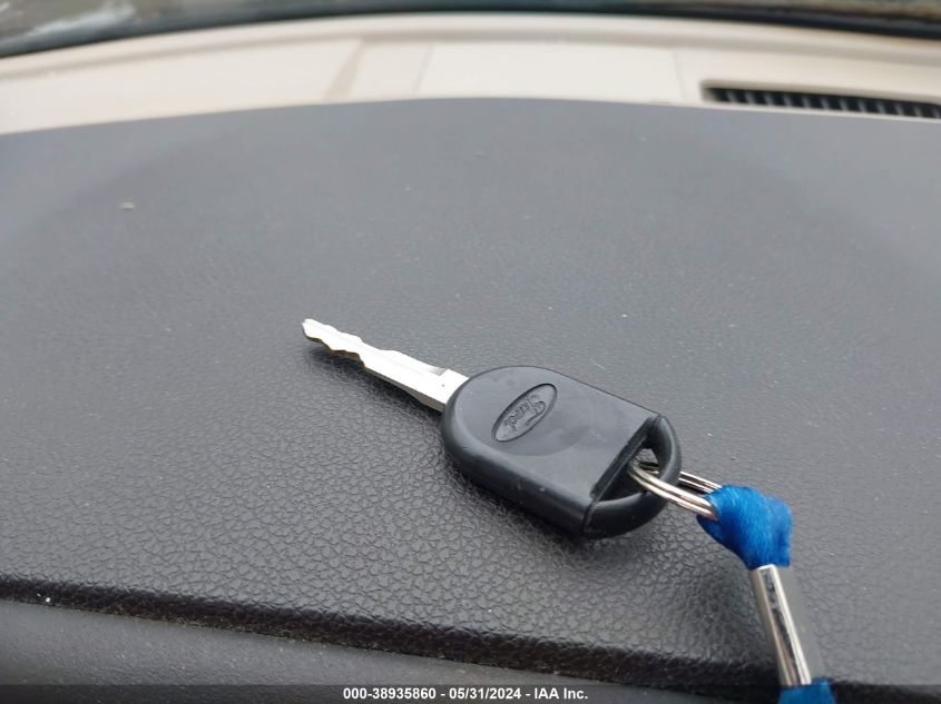 2004 Ford Expedition Eddie Bauer VIN: 1FMFU18L64LB03233 Lot: 38935860