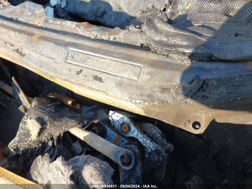 2017 Toyota Rav4 Xle VIN: 2T3RFREV1HW658982 Lot: 38936931