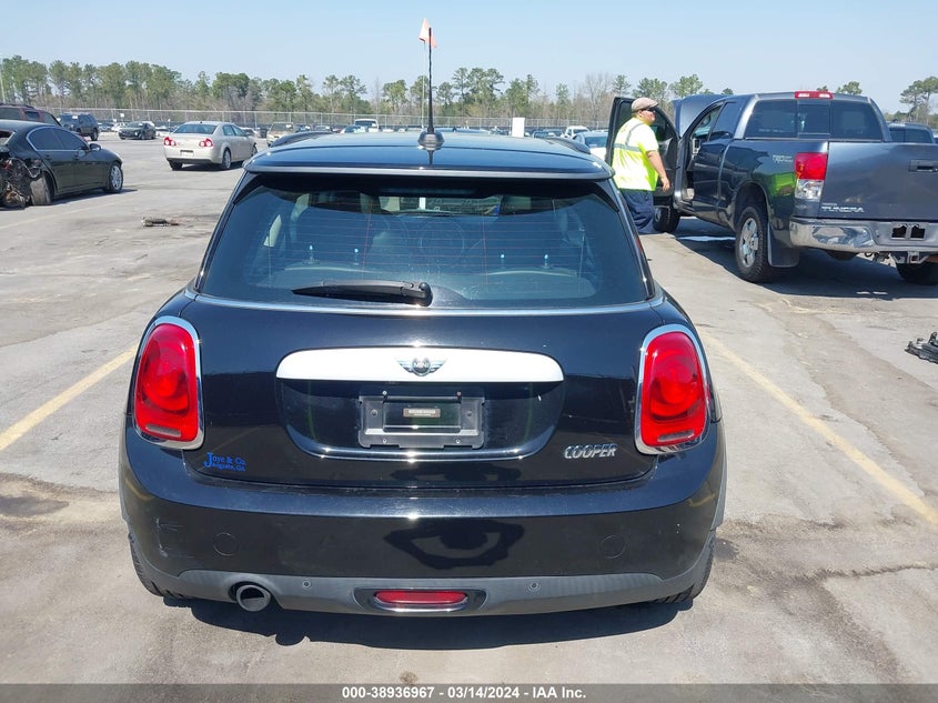 2015 MINI HARDTOP COOPER - WMWXM5C57F3A04304