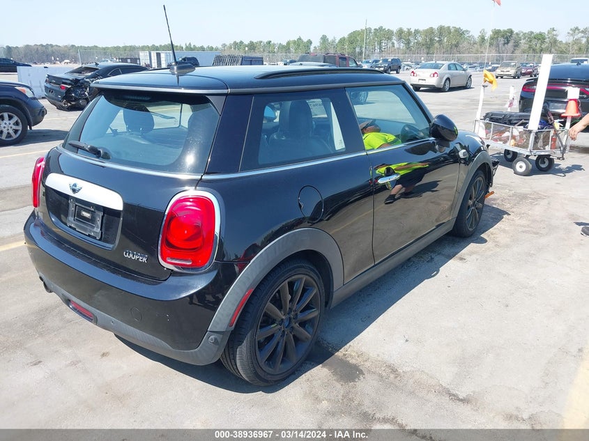 2015 MINI HARDTOP COOPER - WMWXM5C57F3A04304