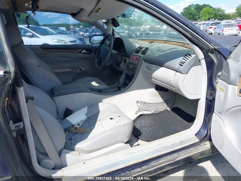 2002 Mercedes-Benz Clk-Class Base (A5) VIN: WDBLJ65G02T123414 Lot: 38937422