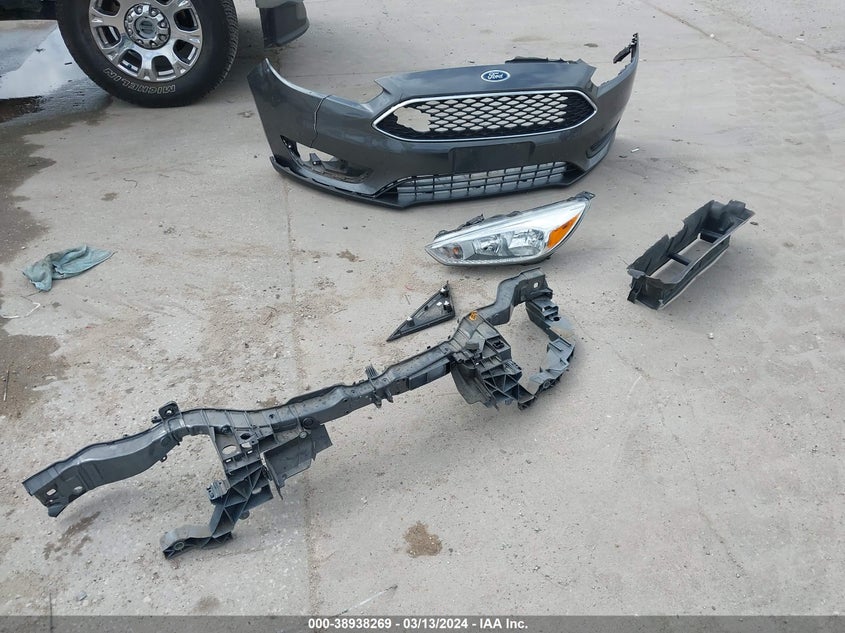 VIN 1FADP3F26HL214322 2017 FORD FOCUS SE