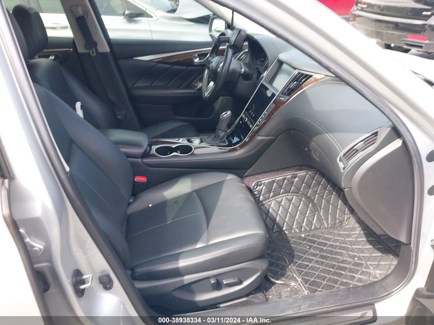 2019 INFINITI Q50 3.0T LUXE - JN1EV7AP1KM515566