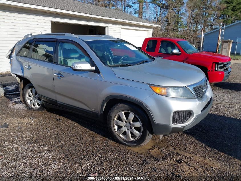 2013 KIA SORENTO LX V6 - 5XYKTDA25DG310880