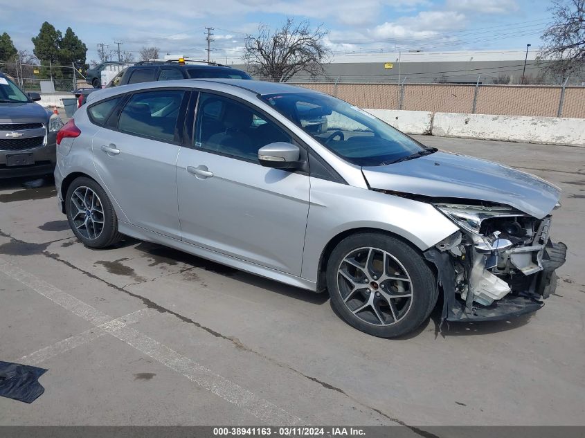 1FADP3K28GL372830 2016 Ford Focus Se