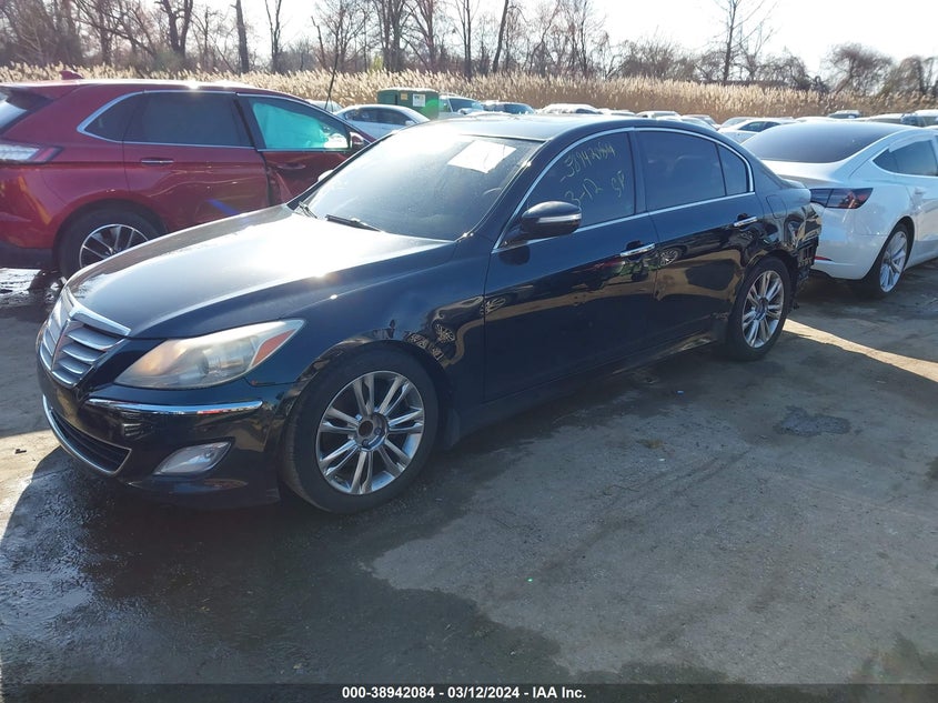 2013 Hyundai Genesis 3.8 VIN: KMHGC4DDXDU240192 Lot: 38942084