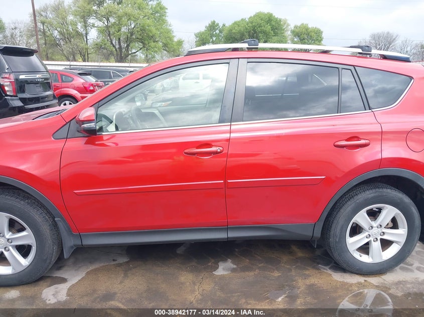 2013 TOYOTA RAV4 XLE - JTMWFREV8DD001445