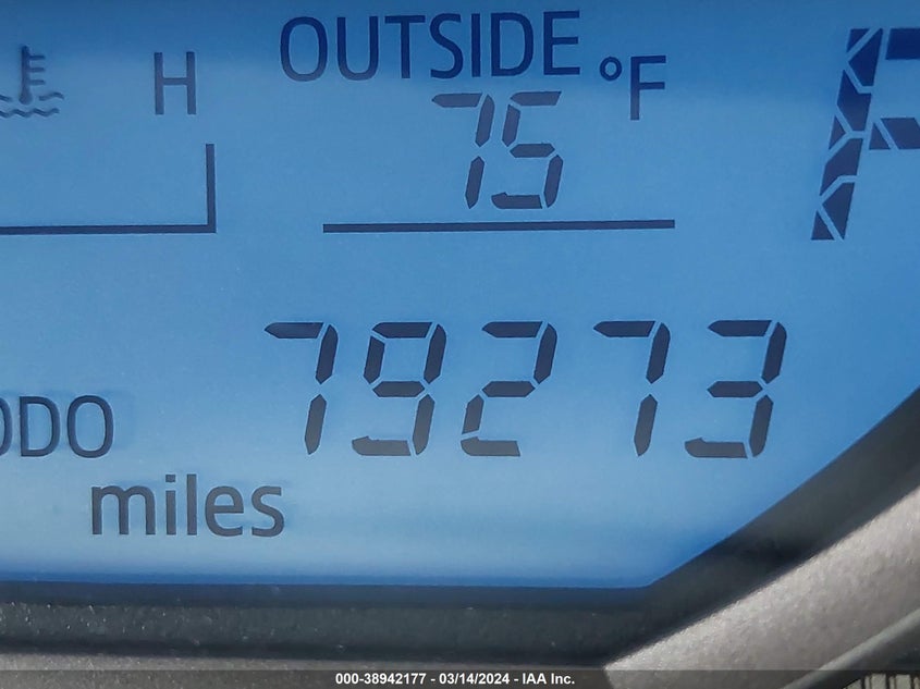 2013 TOYOTA RAV4 XLE - JTMWFREV8DD001445