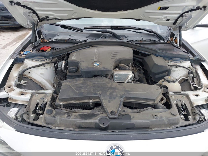 VIN WBA8A9C51JK623352 2018 BMW 320I