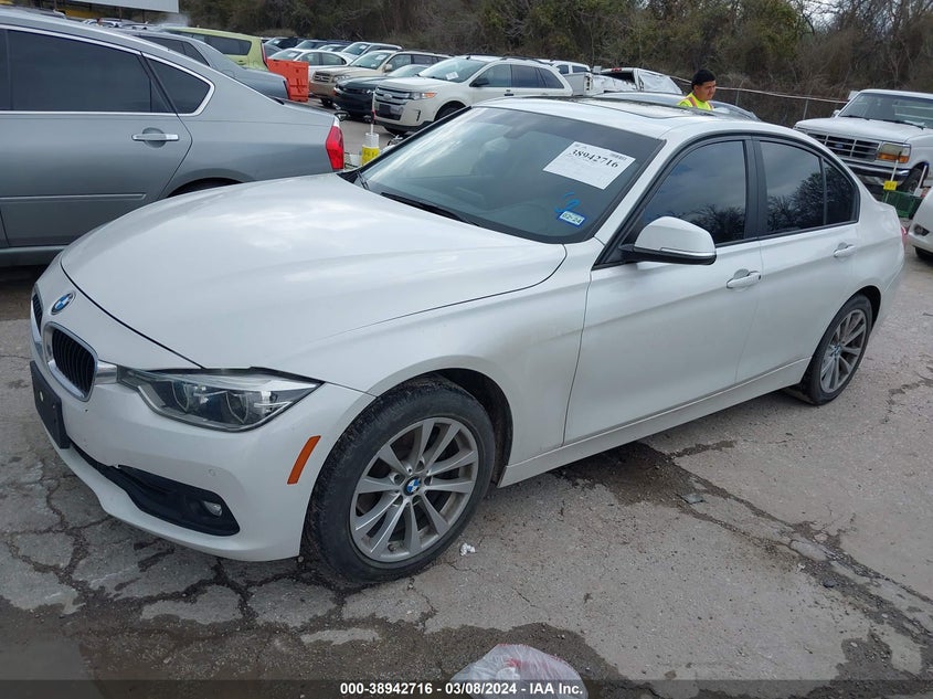 VIN WBA8A9C51JK623352 2018 BMW 320I