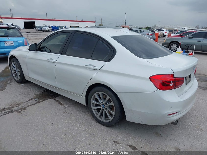 VIN WBA8A9C51JK623352 2018 BMW 320I