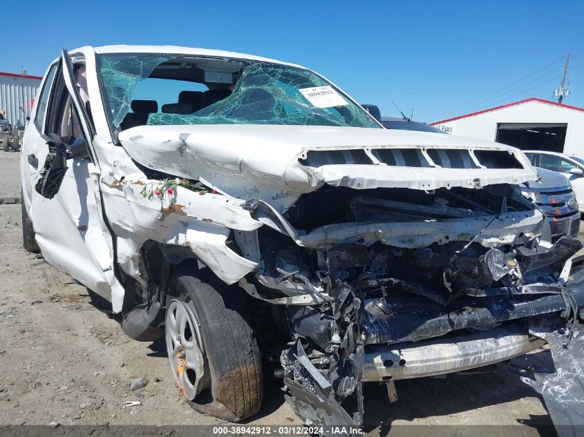 5TFRM5F16HX113527 2017 Toyota Tundra Sr 4.6L V8