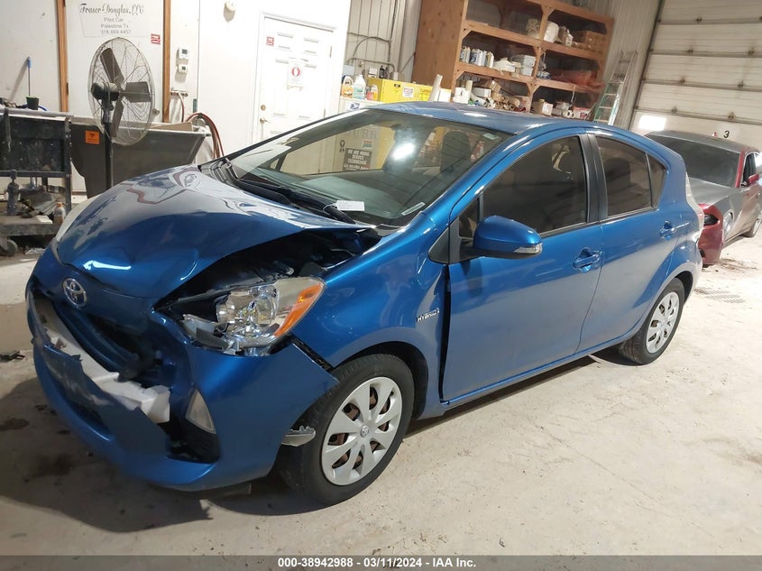 2013 Toyota Prius C One VIN: JTDKDTB32D1552556 Lot: 38942988