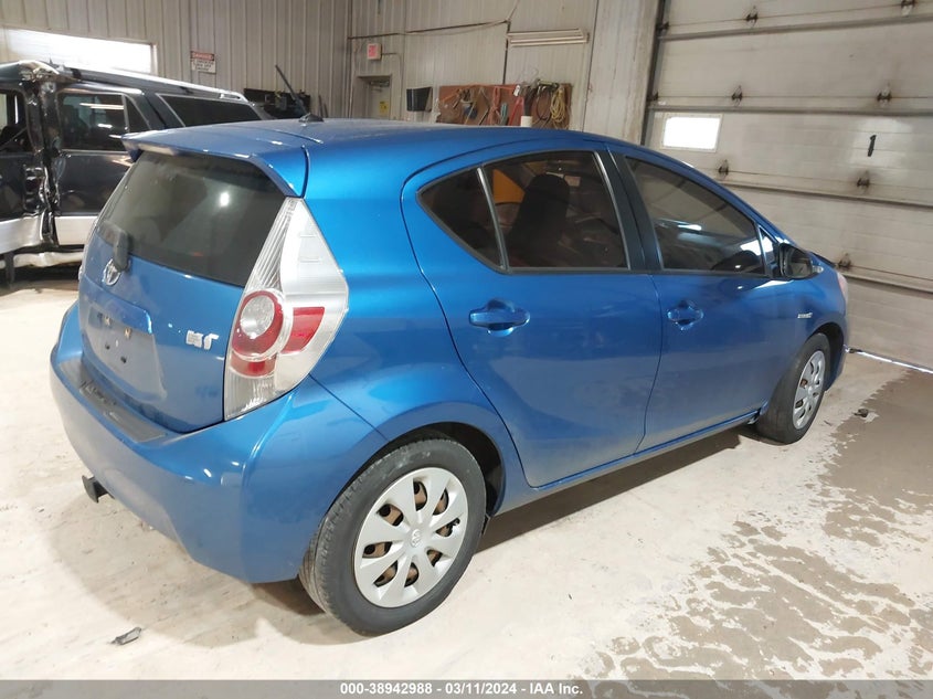 2013 Toyota Prius C One VIN: JTDKDTB32D1552556 Lot: 38942988
