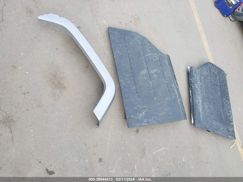 2016 JEEP WRANGLER UNLIMITED SAHARA - 1C4BJWEG7GL205032