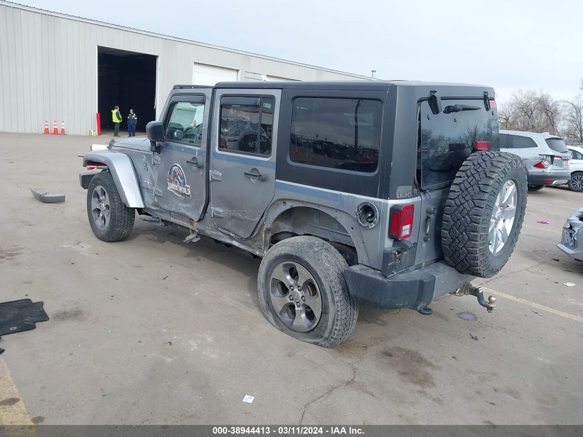 2016 JEEP WRANGLER UNLIMITED SAHARA - 1C4BJWEG7GL205032