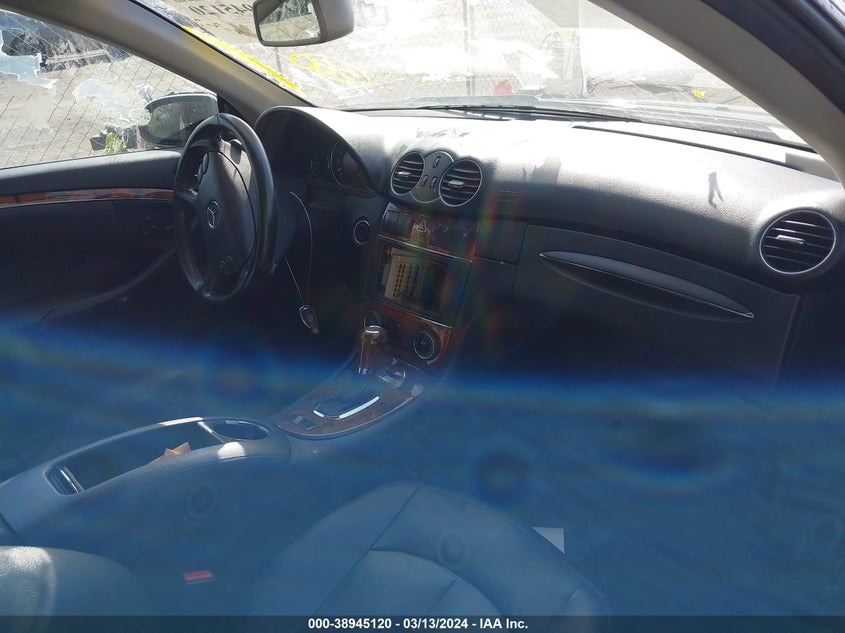 2007 Mercedes-Benz Clk 550 VIN: WDBTK72F87T080074 Lot: 38945120