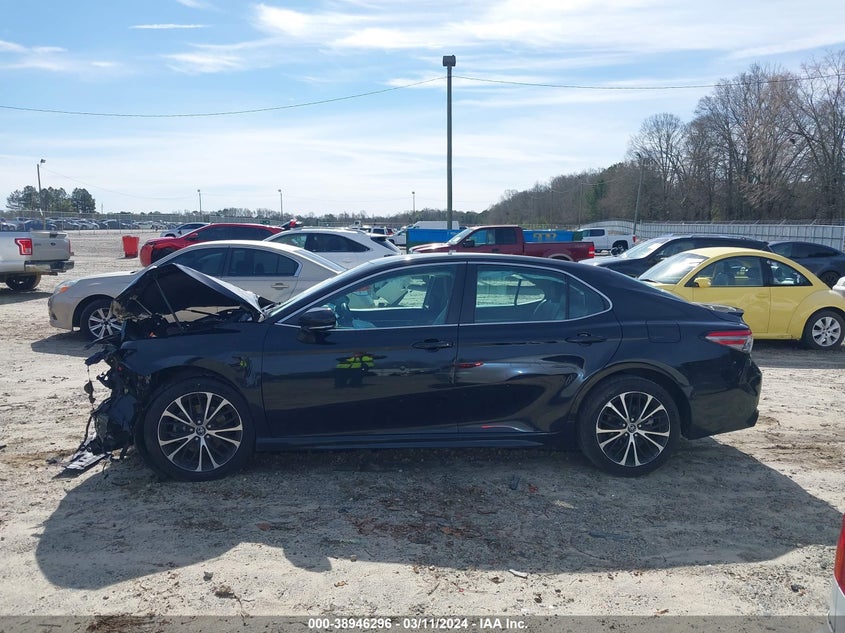 2018 TOYOTA CAMRY SE - 4T1B11HK6JU586565