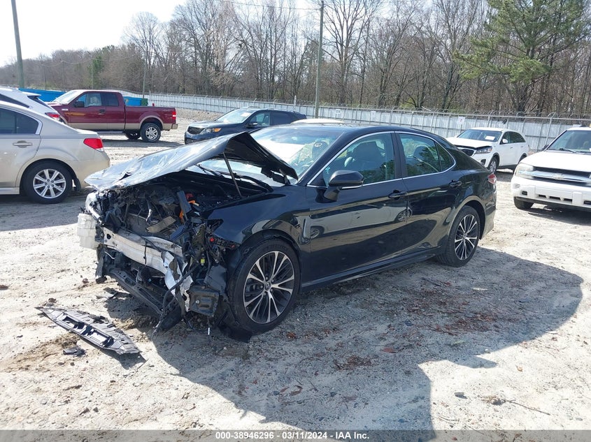 2018 TOYOTA CAMRY SE - 4T1B11HK6JU586565