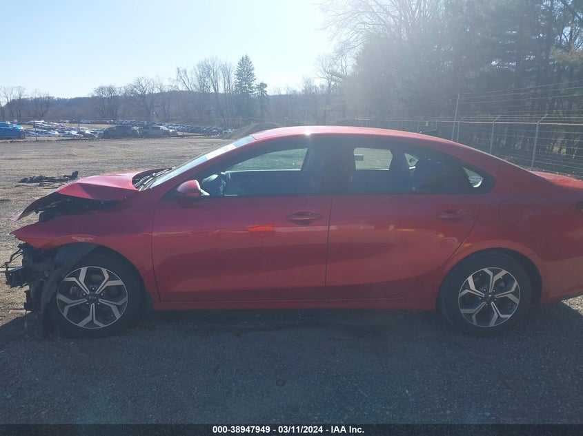 VIN 3KPF24AD7ME338070 2021 KIA FORTE LXS