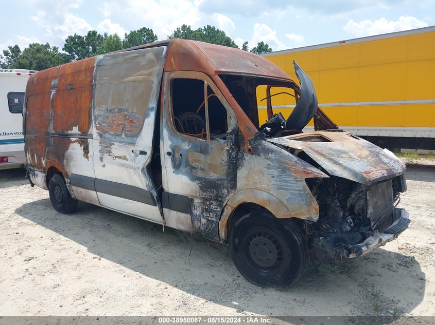 2018 Mercedes-Benz Sprinter 2500 High Roof V6 VIN: WD3PE8CD6JP613238 Lot: 38950087