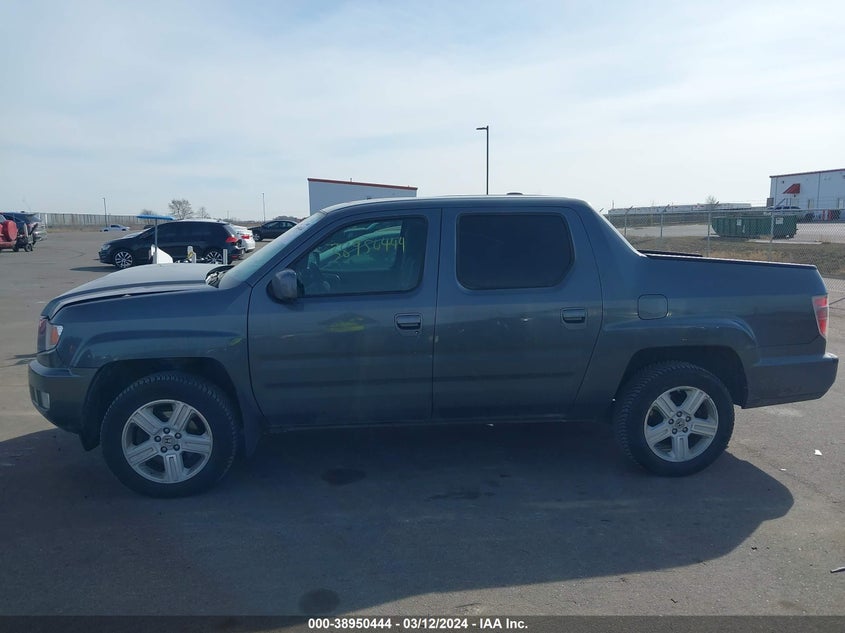 2013 HONDA RIDGELINE RTL - 5FPYK1F55DB011726